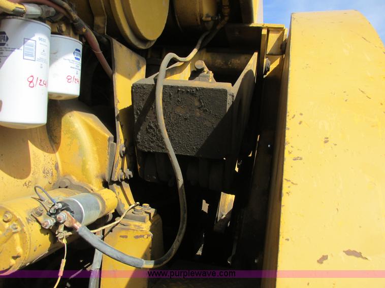 image for item A8532 International 444B elevating scraper