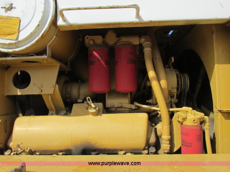 image for item A8532 International 444B elevating scraper