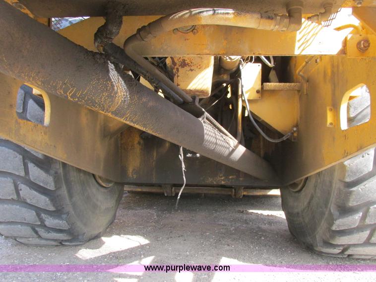 image for item A8532 International 444B elevating scraper