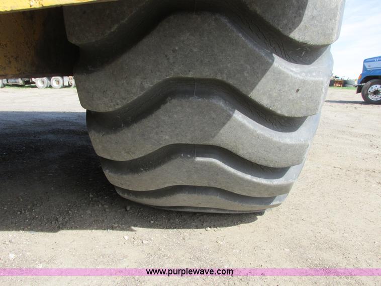 image for item A8532 International 444B elevating scraper