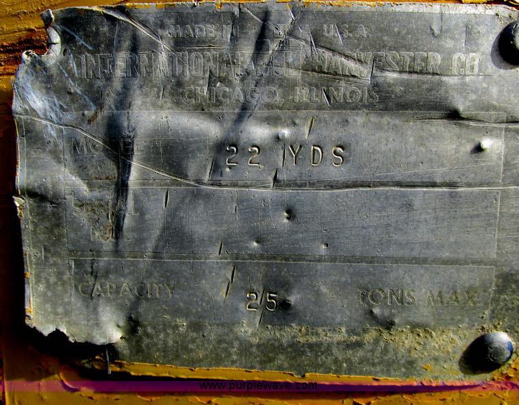 image for item A8532 International 444B elevating scraper