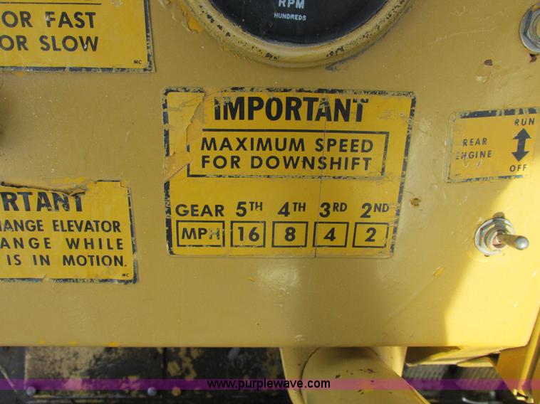 image for item A8532 International 444B elevating scraper