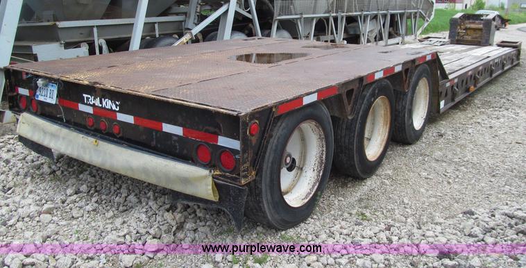 image for item D7370 1991 Trail King TK100HDG-493 triple axle lowboy trailer