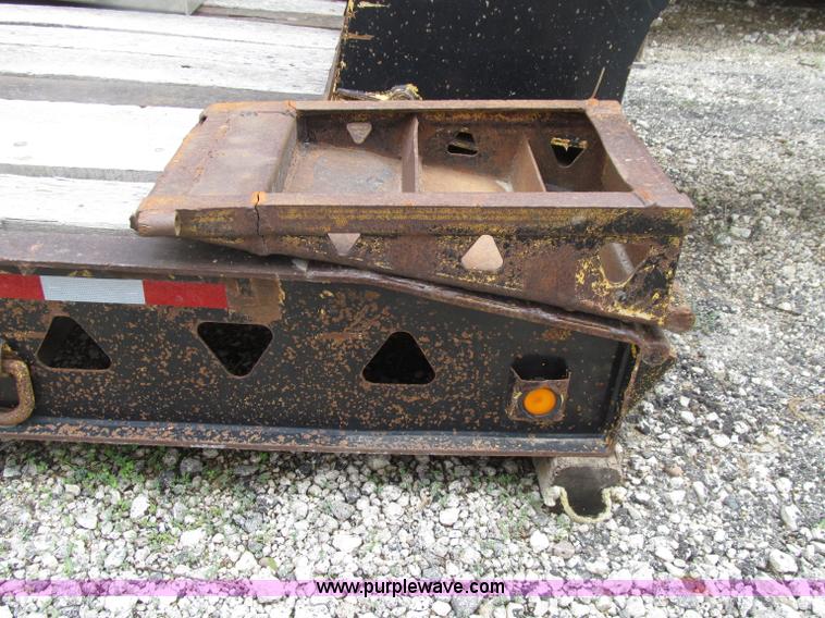 image for item D7370 1991 Trail King TK100HDG-493 triple axle lowboy trailer