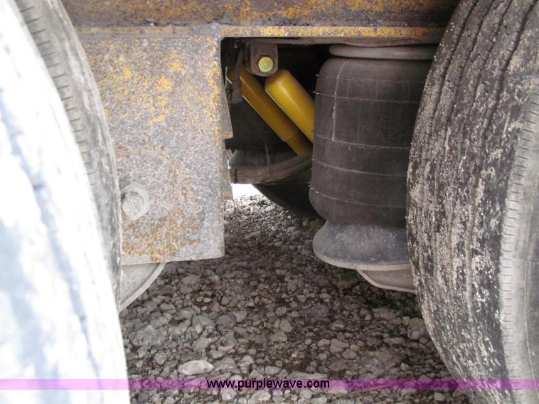 image for item D7370 1991 Trail King TK100HDG-493 triple axle lowboy trailer