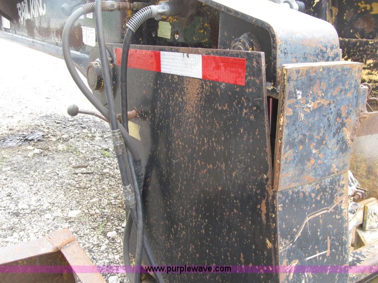 image for item D7370 1991 Trail King TK100HDG-493 triple axle lowboy trailer