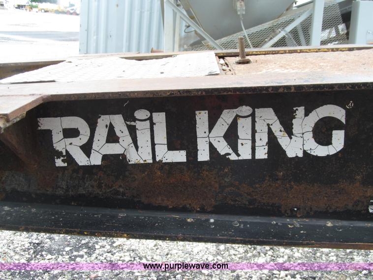 image for item D7370 1991 Trail King TK100HDG-493 triple axle lowboy trailer