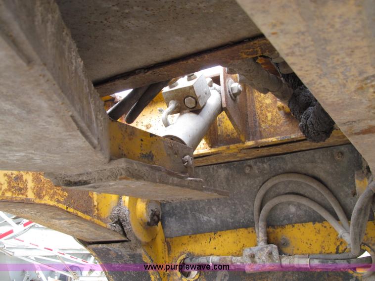 image for item D7370 1991 Trail King TK100HDG-493 triple axle lowboy trailer