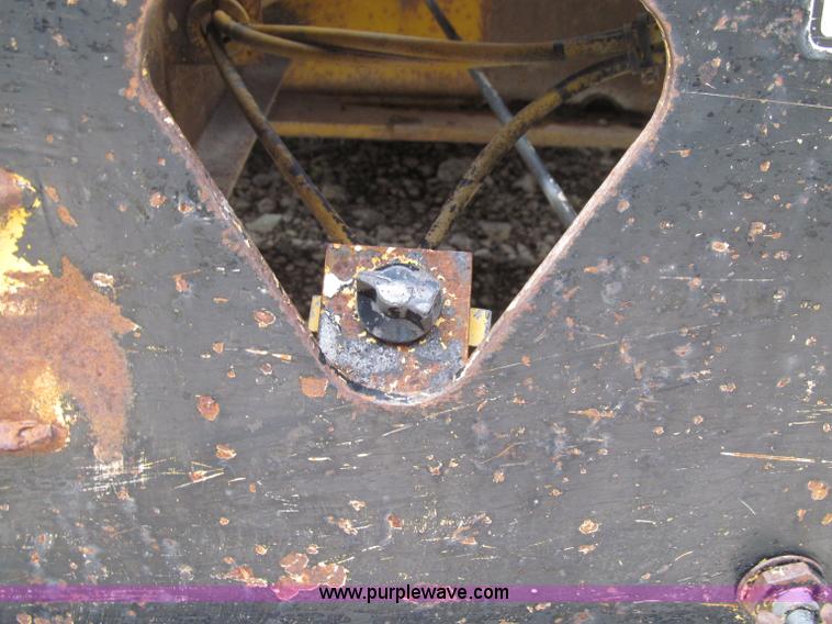 image for item D7370 1991 Trail King TK100HDG-493 triple axle lowboy trailer