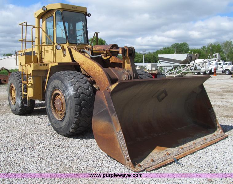 image for item D7371 1981 Caterpillar 966D wheel loader