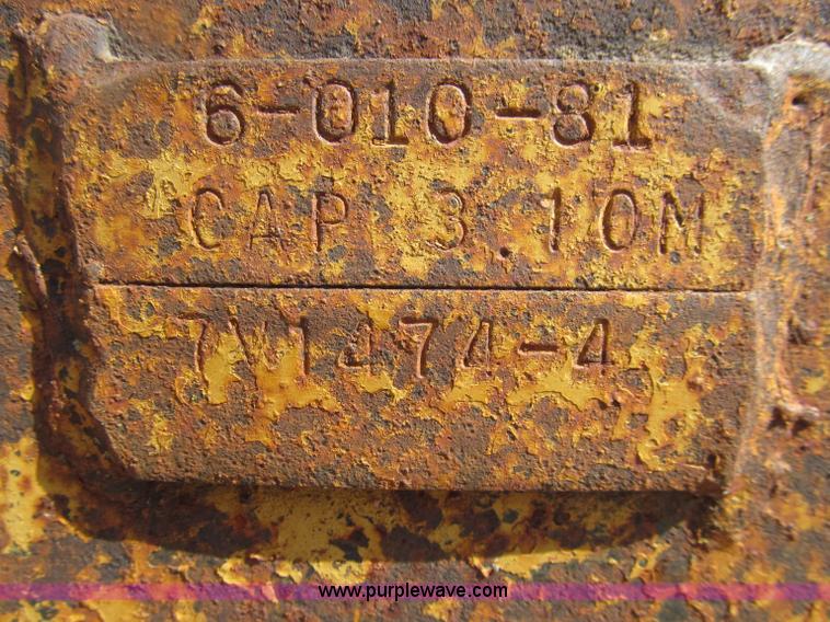 image for item D7371 1981 Caterpillar 966D wheel loader