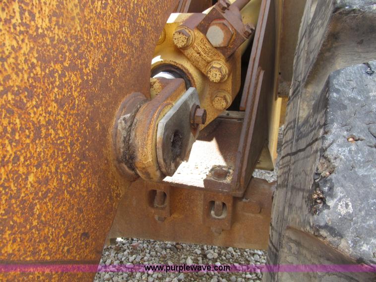 image for item D7371 1981 Caterpillar 966D wheel loader