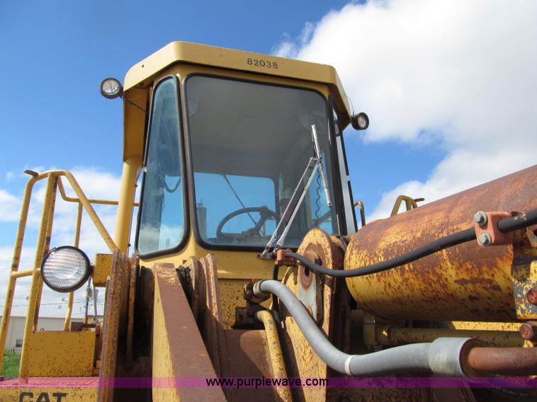 image for item D7371 1981 Caterpillar 966D wheel loader
