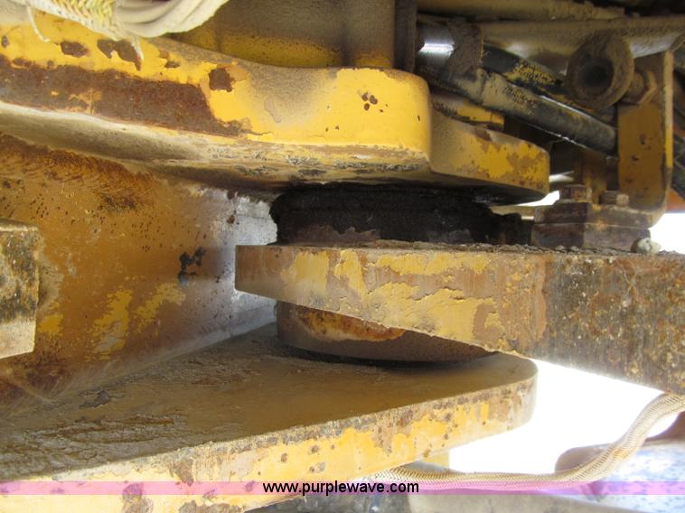 image for item D7371 1981 Caterpillar 966D wheel loader