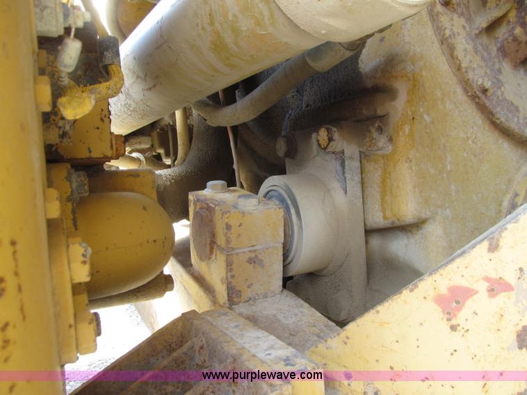 image for item D7371 1981 Caterpillar 966D wheel loader