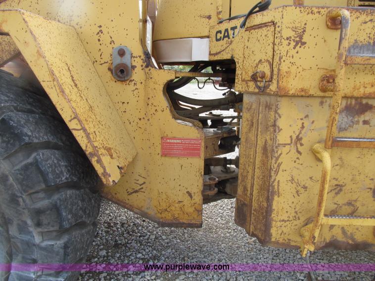 image for item D7371 1981 Caterpillar 966D wheel loader