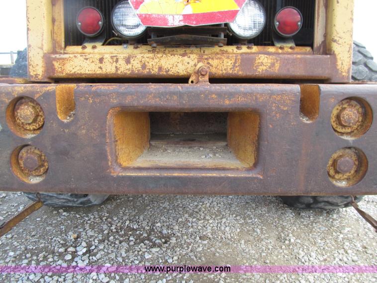 image for item D7371 1981 Caterpillar 966D wheel loader