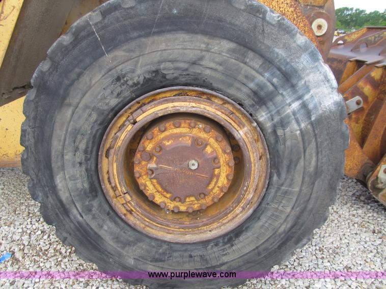image for item D7371 1981 Caterpillar 966D wheel loader