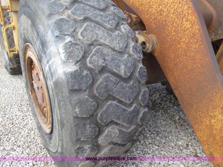 image for item D7371 1981 Caterpillar 966D wheel loader