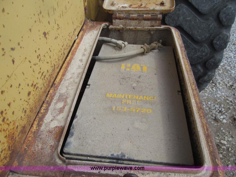 image for item D7371 1981 Caterpillar 966D wheel loader