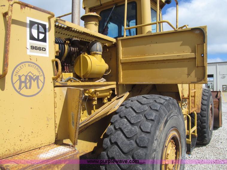 image for item D7371 1981 Caterpillar 966D wheel loader