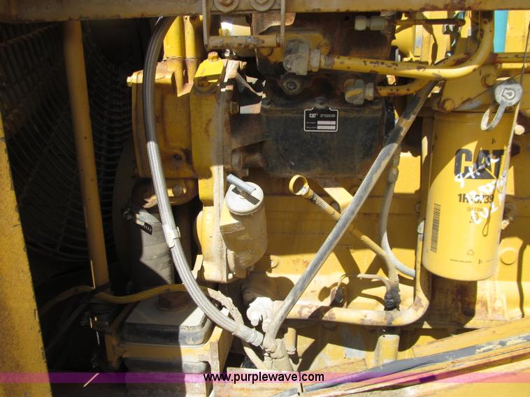 image for item D7371 1981 Caterpillar 966D wheel loader
