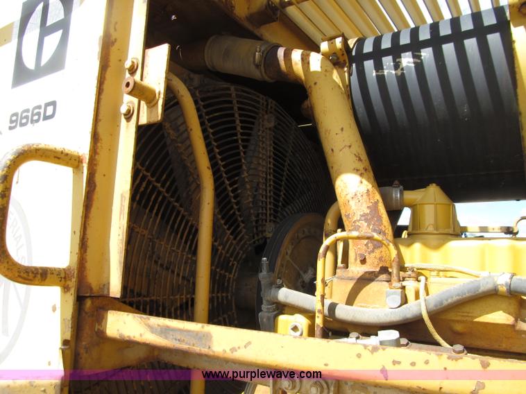 image for item D7371 1981 Caterpillar 966D wheel loader