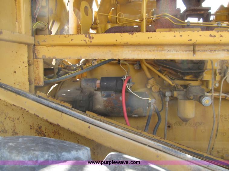 image for item D7371 1981 Caterpillar 966D wheel loader