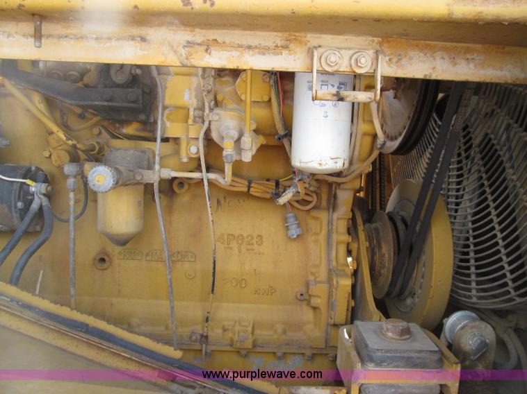 image for item D7371 1981 Caterpillar 966D wheel loader