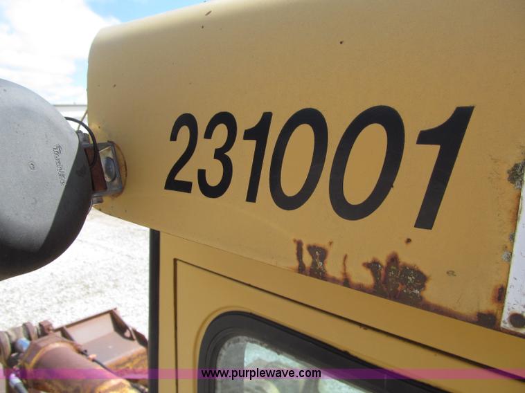 image for item D7371 1981 Caterpillar 966D wheel loader