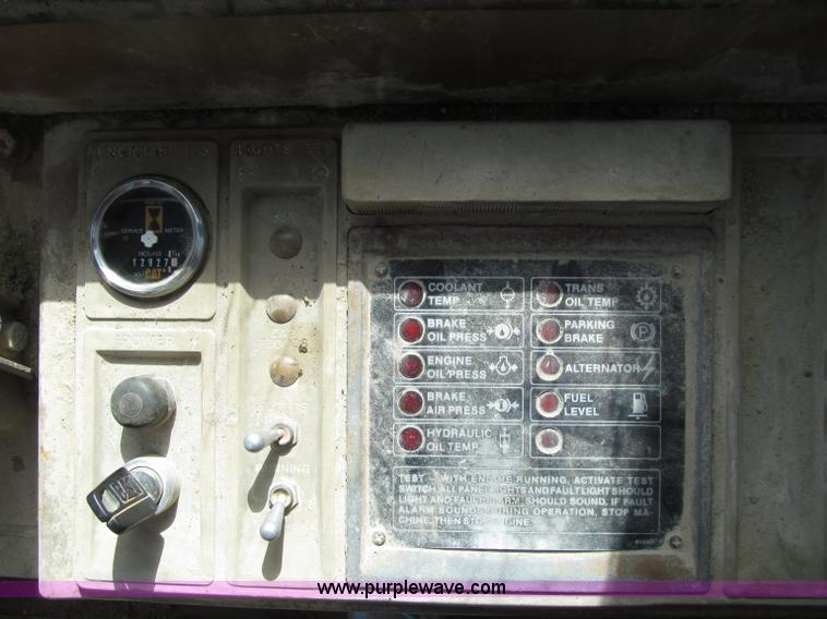 image for item D7371 1981 Caterpillar 966D wheel loader