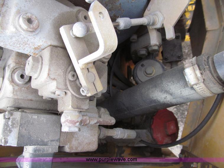 image for item D7372 1994 Dynapac CC102 Series 10 smooth drum vibratory roller