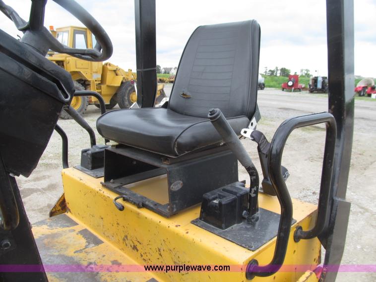 image for item D7372 1994 Dynapac CC102 Series 10 smooth drum vibratory roller