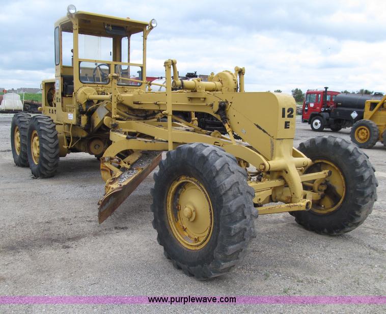 image for item D7374 1964 Caterpillar 12E motor grader