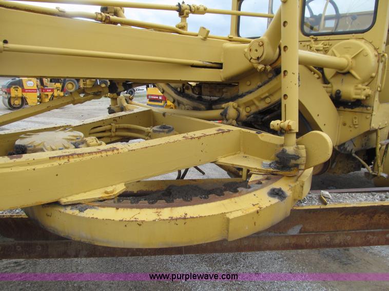 image for item D7374 1964 Caterpillar 12E motor grader