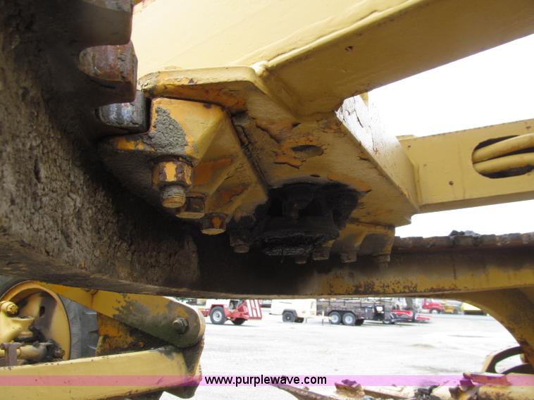 image for item D7374 1964 Caterpillar 12E motor grader