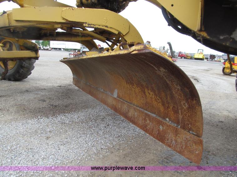 image for item D7374 1964 Caterpillar 12E motor grader