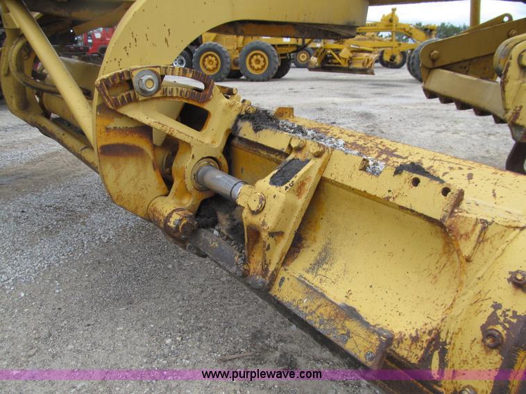 image for item D7374 1964 Caterpillar 12E motor grader
