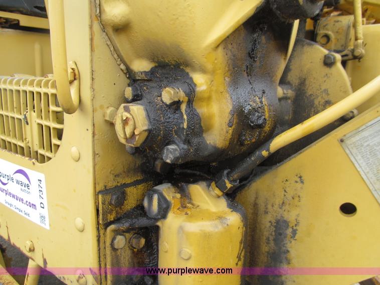 image for item D7374 1964 Caterpillar 12E motor grader