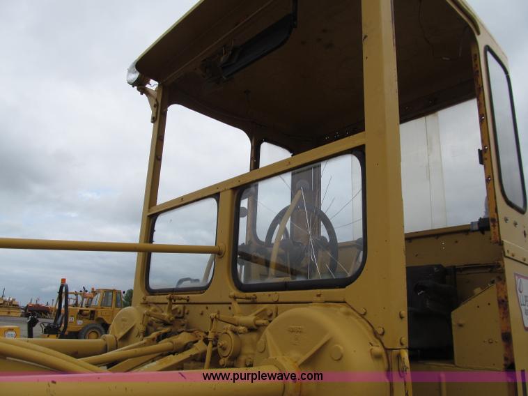 image for item D7374 1964 Caterpillar 12E motor grader