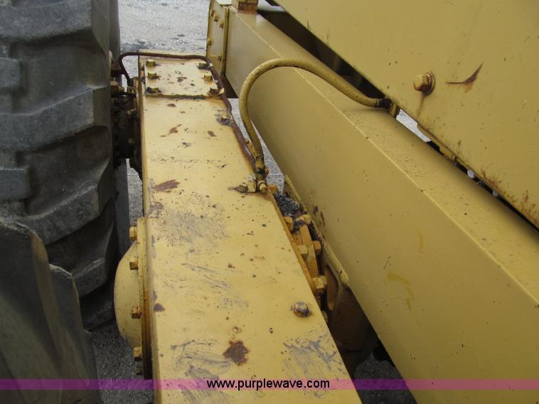 image for item D7374 1964 Caterpillar 12E motor grader