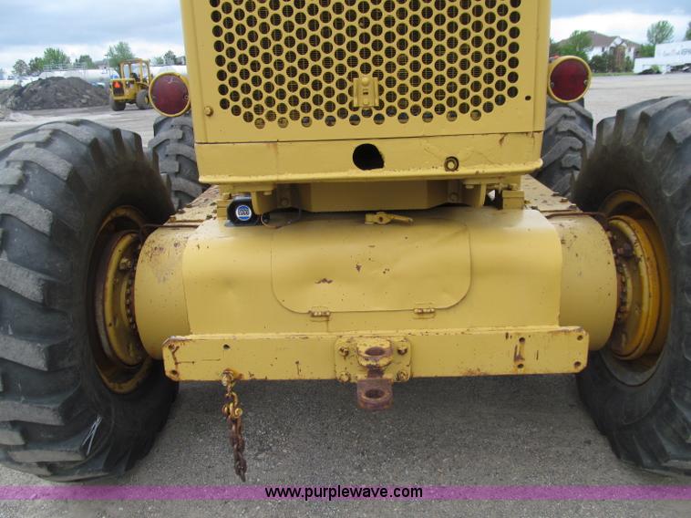 image for item D7374 1964 Caterpillar 12E motor grader