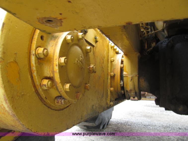 image for item D7374 1964 Caterpillar 12E motor grader