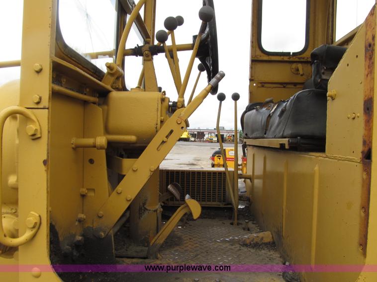 image for item D7374 1964 Caterpillar 12E motor grader