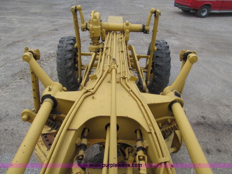 image for item D7374 1964 Caterpillar 12E motor grader