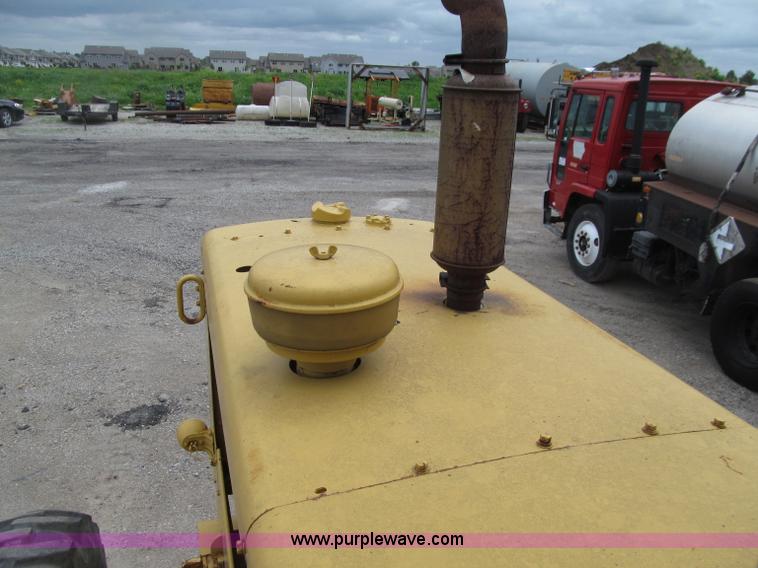 image for item D7374 1964 Caterpillar 12E motor grader