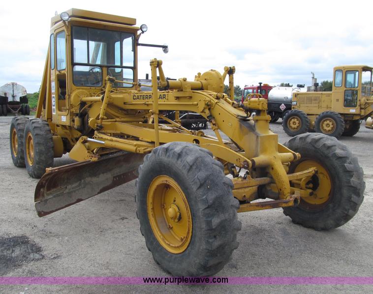 image for item D7375 1971 Caterpillar 120 motor grader