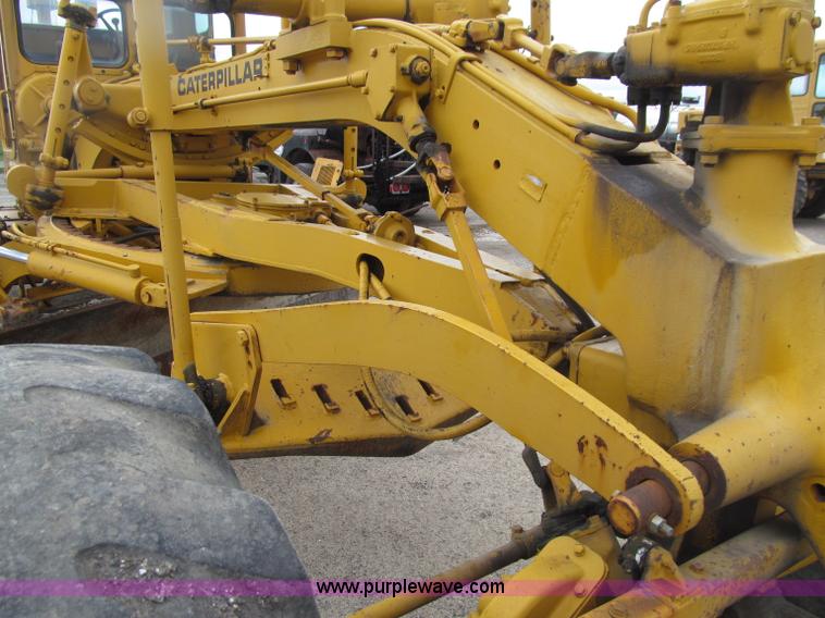 image for item D7375 1971 Caterpillar 120 motor grader