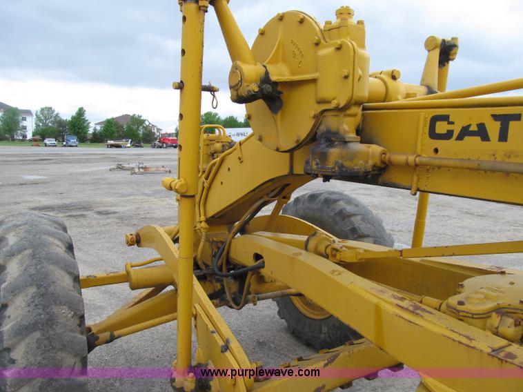 image for item D7375 1971 Caterpillar 120 motor grader