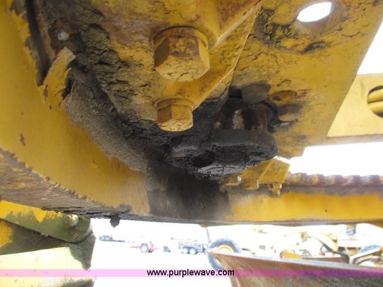 image for item D7375 1971 Caterpillar 120 motor grader